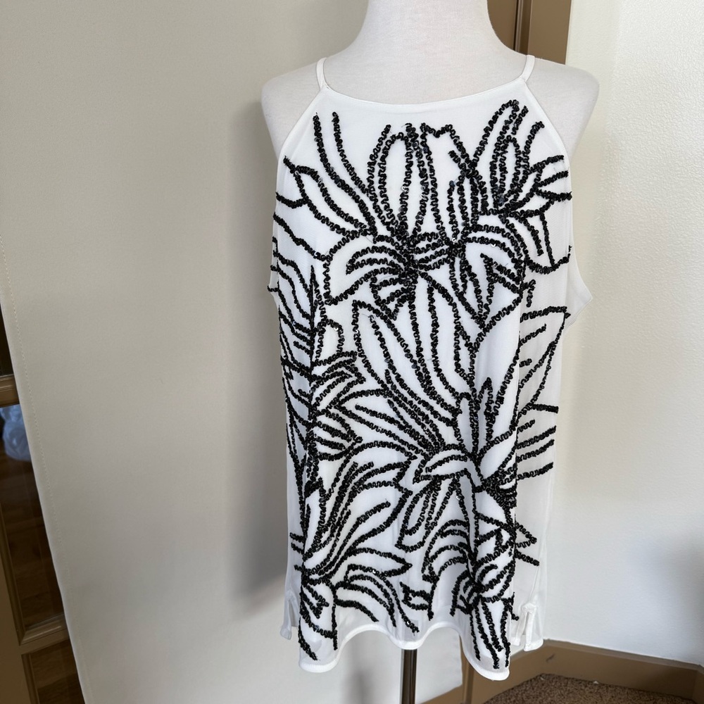White House Black Market White Beaded Floral Tank Top